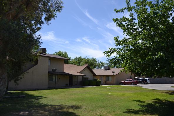 Avenue C 11 Unit Apartment Complex: 1101 S. Avenue C, Yuma, AZ 85364